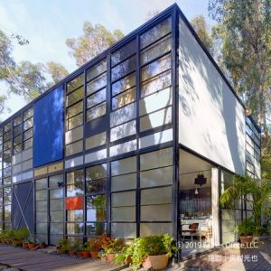 EAMES HOUSE: DESIGN FOR LIVING イームズハウス：より良い暮らしを実現するデザイン